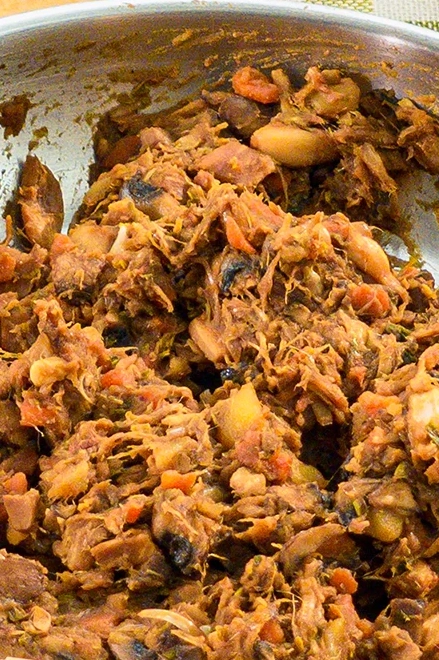 A close look in the pan with the ready cooked savoury jackfruit vegetable mixture.